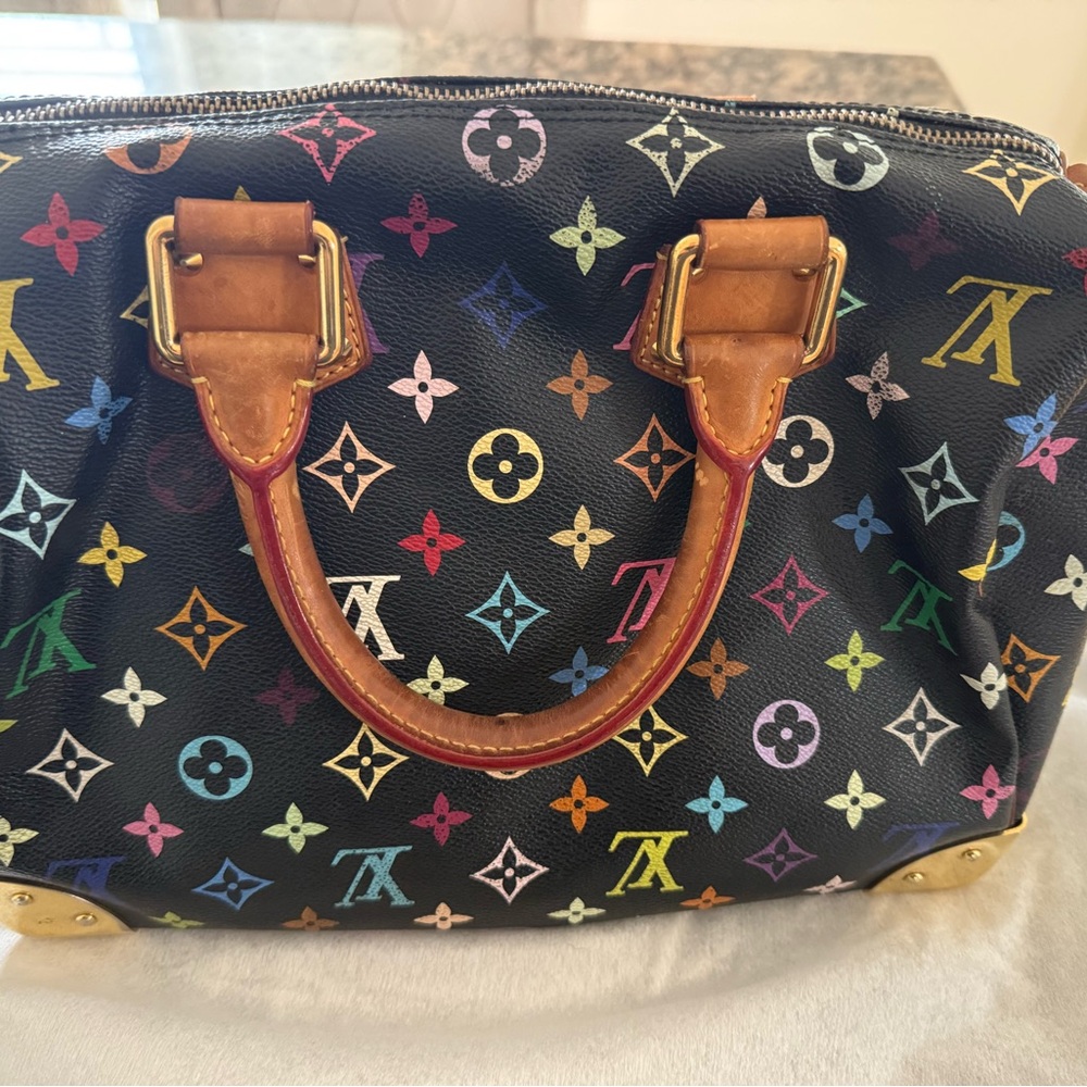 Louis Vuitton Black Speedy with Iconic Monogram and Gold Hardware - Picture 3 of 6